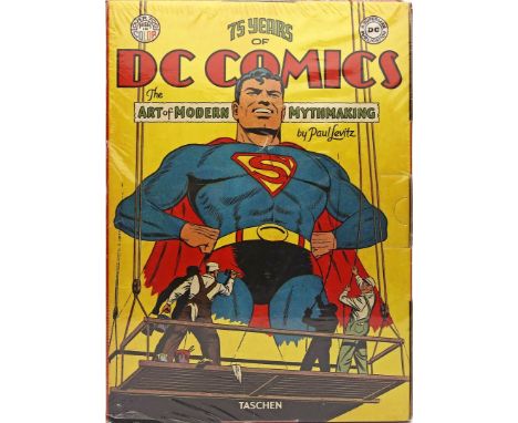 "75 Years of DC Comics - The Art of Modern Mythmaking", von Paul Levitz. Deutschsprachige Ausgabe. Taschen Verlag, Köln. Orig