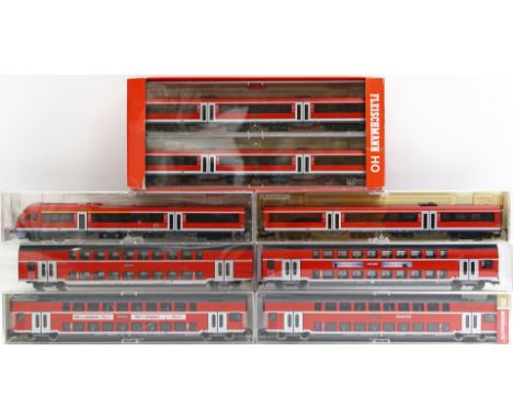 8 Regionalbahnwagen, Fleischmann H0. Verschiedene Art.-Nrn., 4x als Doppelstockwagen. 6x in Originalverpackungen, überwiegend