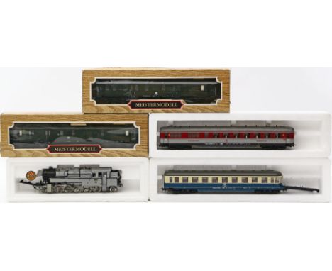 Dampflok und 4 Personenwagen, Liliput H0. Art.-Nrn. 9501, 293.03, 289.00, 840.04 und 836.00, für Gleichstrombetrieb, Funktion