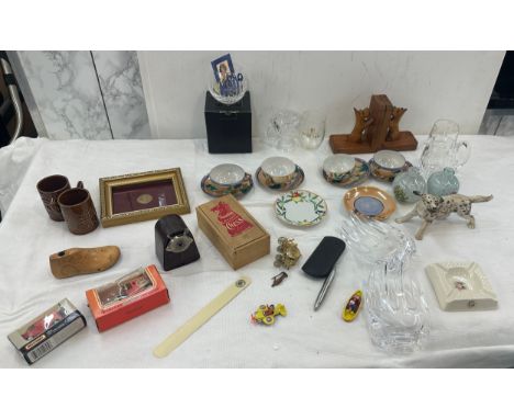 Selection of miscellaneous to include wooden book ends, oriental cups and saucers, piece of Stuart crystal etc