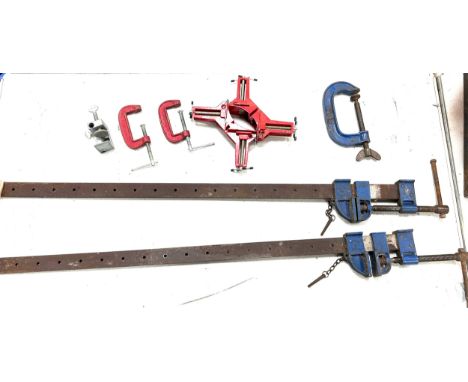 Quantity of clamps to include sash, corner, g clamps etc