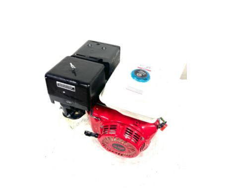 Boxed 15.0hp lawn mower engine, never used
