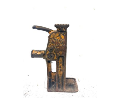 Vintage 5 tonne Testco rail road ratchet jack 