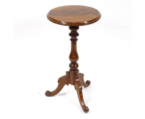 A Victorian mahogany wine table on tripod base, 14.5" across 