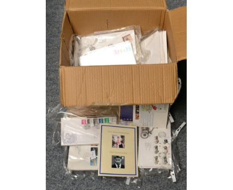 Great Britain FDCs . A large collection of First Day and Commemorative  covers from the mid 1960's to 2007 in a heavy box. In