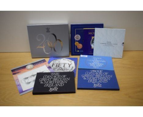 GB Coinage, Royal Mint 2000 Proof Set, 1977, 1981, 1982 Proof Coinage of Great Britain &amp; Northern Ireland, all in plastic