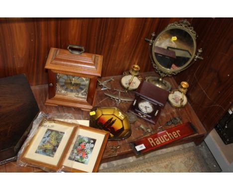 A QUANTITY OF COLLECTABLES TO INCLUDE A GERMAN ENAMEL SMOKING / NO SMOKING SIGN, INGERSOL MANTEL CLOCK, DRESSING TABLE MIRROR