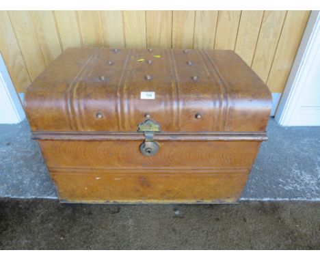A VINTAGE DOMED TIN TRUNK, W 70 cm