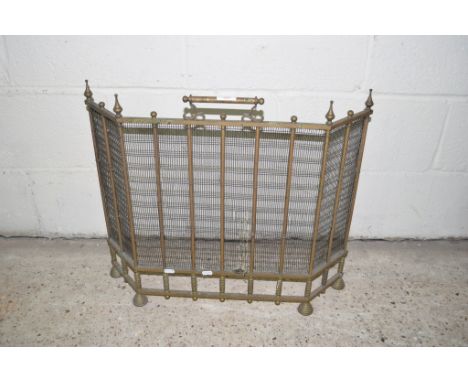 VINTAGE METAL FIRE GUARD, WIDTH APPROX 64CM