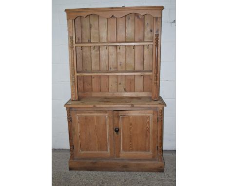 SMALL VINTAGE PINE DRESSER, WIDTH APPROX 107CM