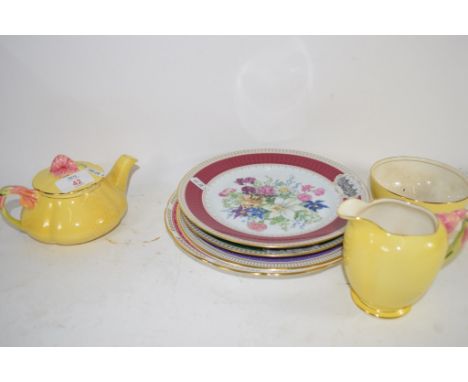 TRAY CONTAINING A CERAMIC TEA SET BY ROYAL WINTON COMPRISING SMALL TEA POT, MILK JUG AND SUGAR BOWL AND FURTHER CERAMIC PLATE