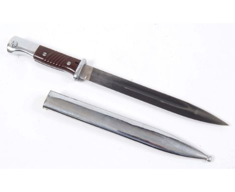 1898 PATTERN BAYONET &amp; SCABBARD by E U F Horster, the blade and scabbard with matching numbers (3420). Dated 39, 38cms lo