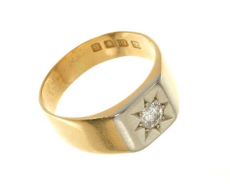 18ct gold diamond signet ring with a brilliant cut diamond estimated to weigh approximately 0.30cts in a square platinum beze