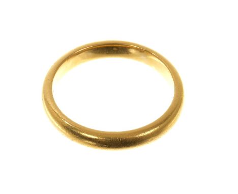 22ct gold wedding ring, London 1935. Finger size Q.Condition report: Good condition commensurate with age and wear, good clea