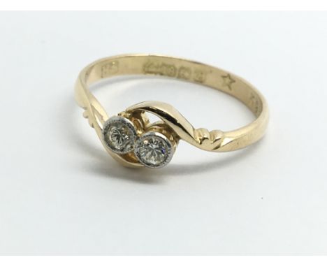 A vintage 18ct yellow gold and diamond ring, approx 0.10ct, approx size M