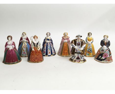 A Royal Worcester collection of figures, Henry VIII and his six wives, plus Elizabeth I