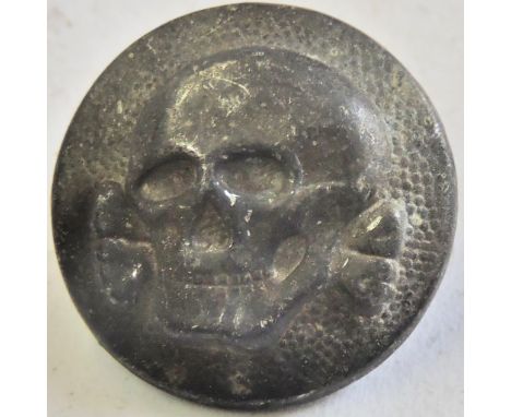 German WW2 Totenkopf Cap Badge/Button