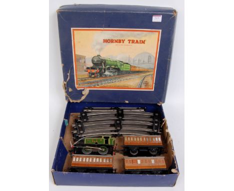 Hornby 1947-54 LNER No. 101 tank passenger set consisting of green c/w 101 tank loco no. 460 2 x No.1 coaches and passenger b