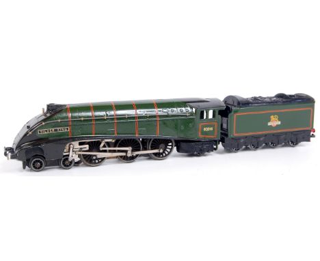 A Hornby Dublo EDL11 gloss green 'Silver King' engine and tender, a few small chips to paintwork (G)