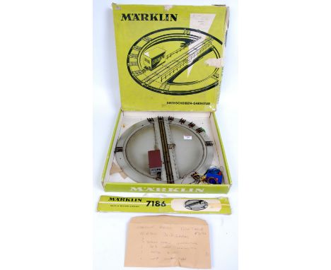 A Marklin 7186 H0 turntable in poor box (G-BP)
