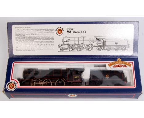 Bachmann 31-551 class V2 engine and tender BR lined black  No. 60800 'Green Arrow' (G-BG)