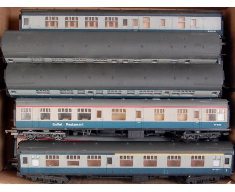 12 Lima BR blue/grey Mk 1 and Mk 2 coaches, some would benefit from cleaning (G)