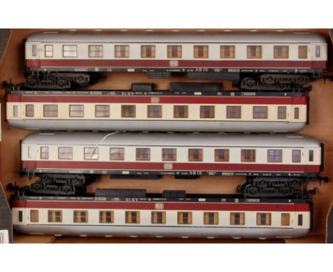 A large tray containing 4x Lima plastic 1st class DB maroon and cream bogie coaches (all G)