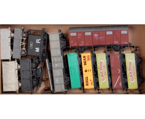 A tray of 7 Lima plastic wagons (G), with a further 6 assorted kit built plastic wagons (P-F) all for the British market