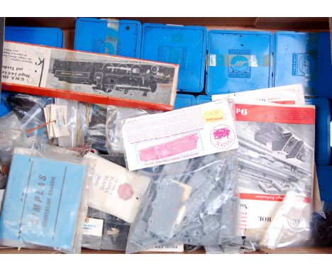 Quantity of locomotive parts 3 motors, Simplas Truro chassis kit, Kays GWR Mogul kit appears complete (G-BG), Hamblings parts