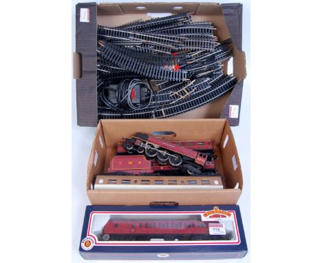 Hornby 'Duchess of Sutherland' engine and tender, some damage (F), 3 LMS Stanier coaches (G), Thompson teak coach (G), Bachma