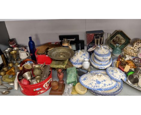 A mixed lot to include four silver spoons, 77g silver plated cutlery and flatware, part dinner service collectables and other
