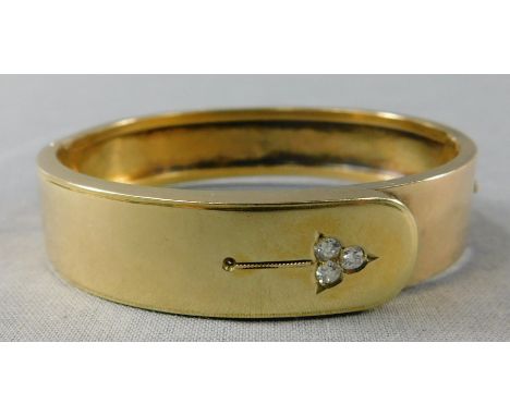 Armreif.3 Diamanten. Altschliff. Zusammen circa 0,3 Karat. Gelbgold geprüft 14 Karat.Objekt kann versendet werden.Bracelet. B