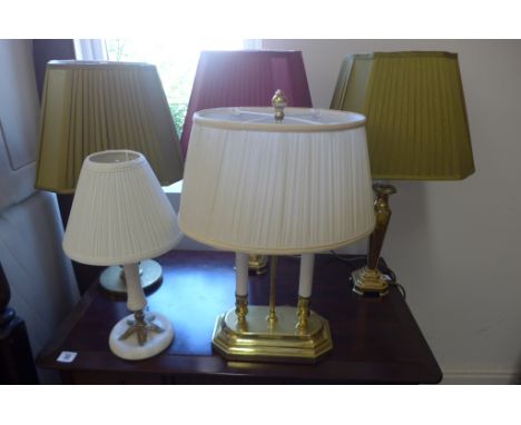 Four brass table lamps and an onyx table lamp, two will need re-wiring, and a reading lamp 