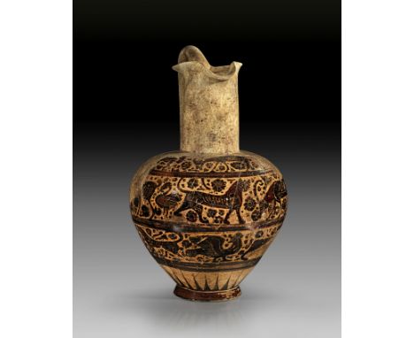Korinthische Oinochoe des Anodos-Malers. Mittelkorinthisch, 600 - 590 v. Chr. H mit moderner Ergänzung 36,5cm, ø Körper 23cm,