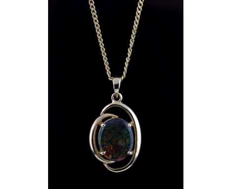 An opal doublet gold pendant and chain, 14ct.  Length of chain 47 cm, pendant 2 x 1.5 cm   Gross weight 4.1 grams