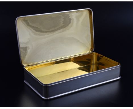 Italian silver box with hinged cover of plain design, '800' standard, by Valle, 16.2oz, 505g, light scratching18cm long  