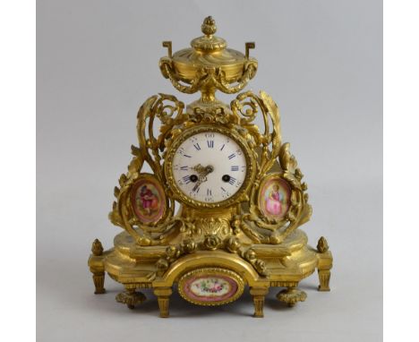 French ormolu and porcelain mantle clock, 32cm high      