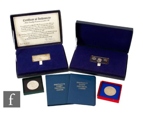 Elizabeth II - A 1976 silver ingot issued for the Inauguration of Concorde by the Danbury mint, with certificate, another to 
