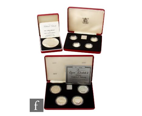 Elizabeth II - A Queen Elizabeth II Collection 1972-1981 cased set of four crowns, also a 1984 -1987 United Kingdom one pound