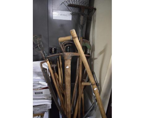 A Collection of Various Vintage Wooden Handled Garden Tools, Bushman Saws etc 