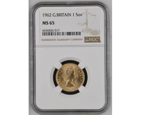UNITED KINGDOM. Elizabeth II, 1952-2022. Gold sovereign, 1962. Royal Mint. First, laureate head of Elizabeth II facing right;