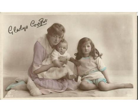 Gladys Cooper four Unsigned vintage 6 x 4 photos. English actress whose career spanned seven decades on stage, in films and o