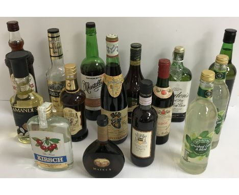 A mixed box of wines and spirits including one bottle Moscatel dessert wine, one bottle Sonnwendberger Kirchengarten Trockenb