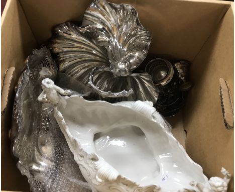 A box of assorted plated wares together with a Casa Pupo style boat-shaped vase, two boxes of assorted 45s to include Tony Be