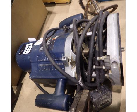 Bosch router GOF1600A. Not available for in-house P&P, contact Paul O'Hea at Mailboxes on 01925 659133Condition Report: All e