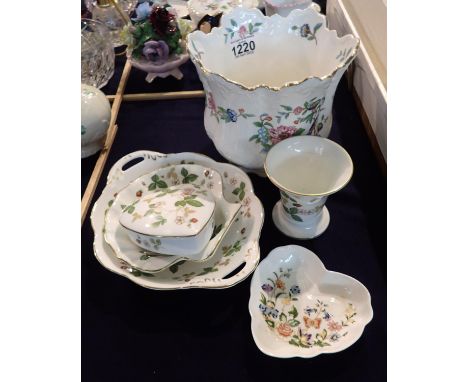 Mixed Wedgwood Wild Strawberry ceramics and an Aynsley ceramic planter. Not available for in-house P&amp;P, contact Paul O'He