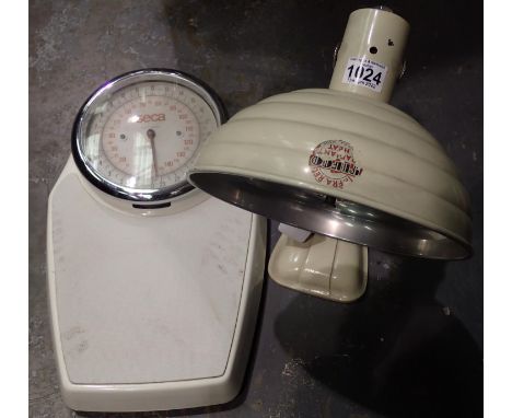 Pifco heat lamp and Seca scales. Not available for in-house P&P, contact Paul O'Hea at Mailboxes on 01925 659133Condition Rep