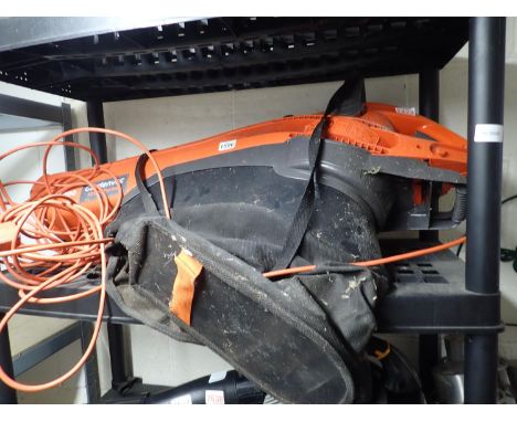 Flymo 2200 W Turbo garden vac. Not available for in-house P&P, contact Paul O'Hea at Mailboxes on 01925 659133Condition Repor