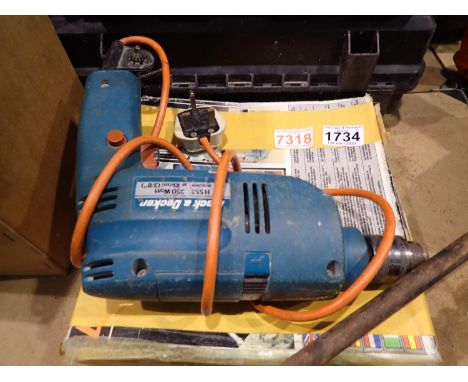 Black & Decker corded drill. Not available for in-house P&P, contact Paul O'Hea at Mailboxes on 01925 659133Condition Report: