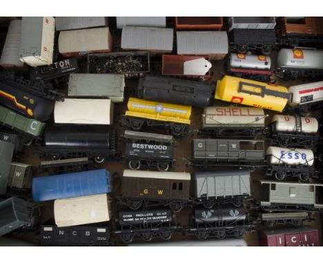 00 Gauge wagons by various makers, including Wrenn, Hornby Dublo, Tri-ang Hornby, Airfix, Mainline, Dapol, Graham Farish and 